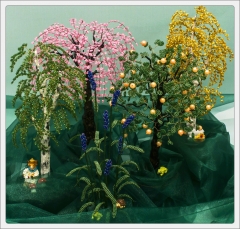 Бисерная сказка...рукотворные деревья и цветы! (Кликните для увеличения)